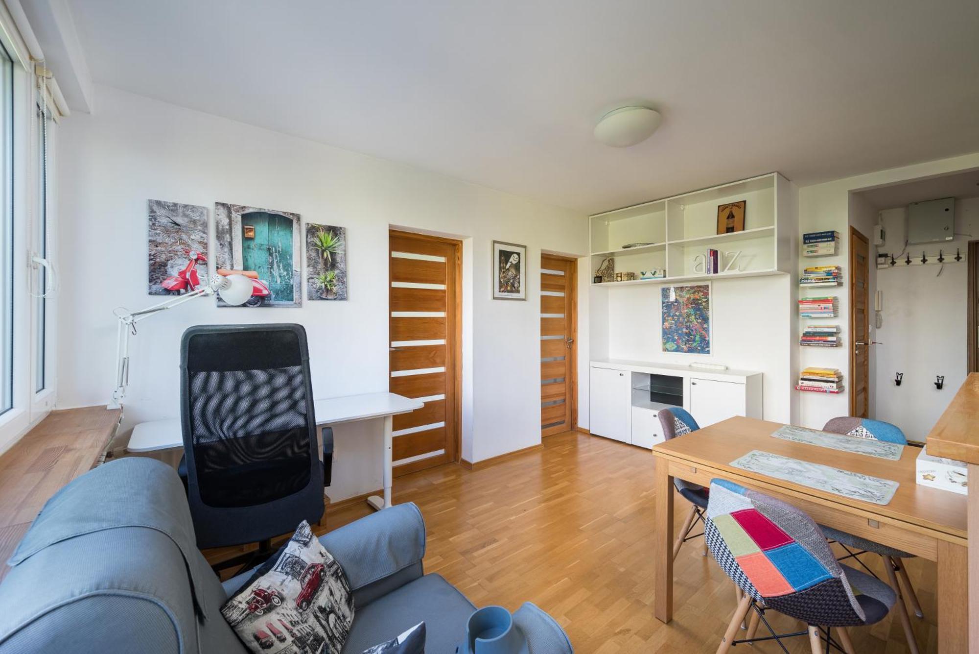 Solec 2-bedroom Vistula Apartment Warsaw